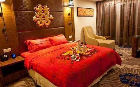 一方婚前购房，另一方出钱装修，离婚时房产如何分割？