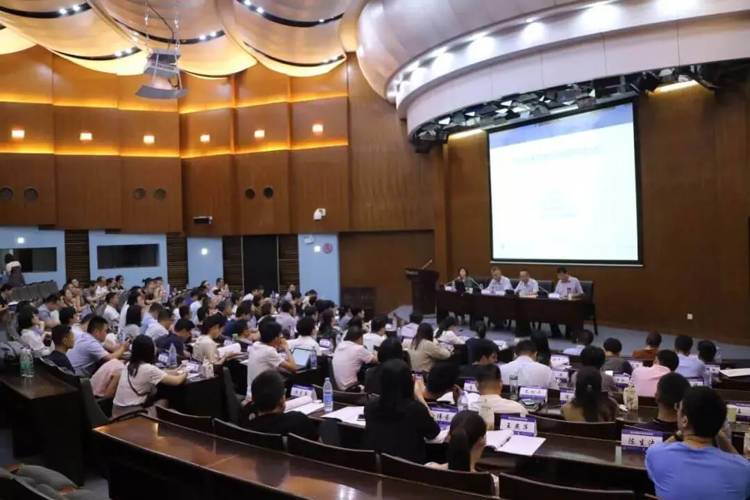 泽大律师参加绍兴市青年律师研修班学习