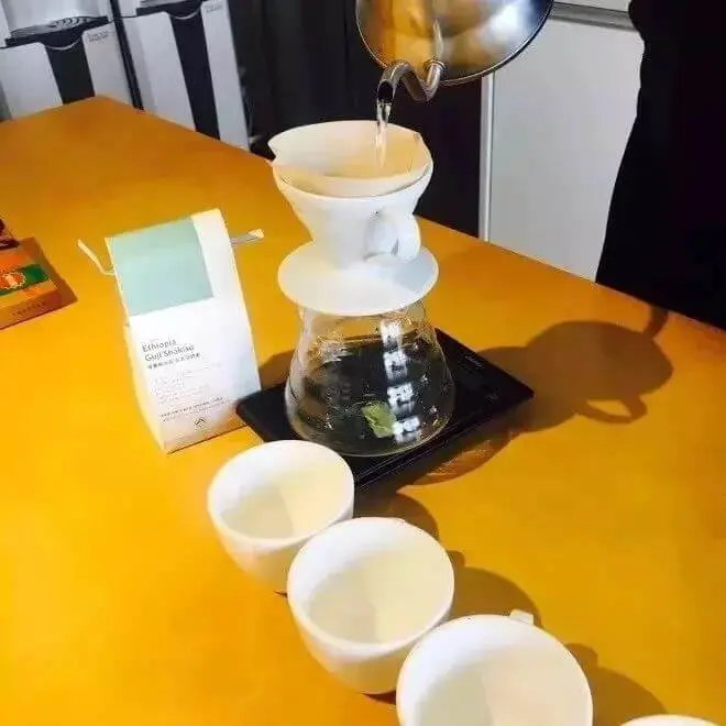 【泽大咖啡】咖啡香味,与江依偎
