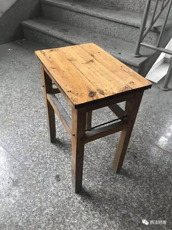 面对板凳砸头,凳断头破,受害人的反抗尺度究竟如何?