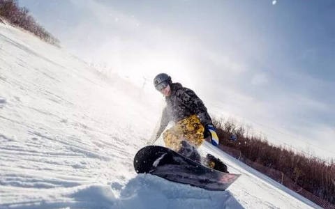 泽大滑雪招募令！北京冬奥在即，来一场滑雪初体验吧