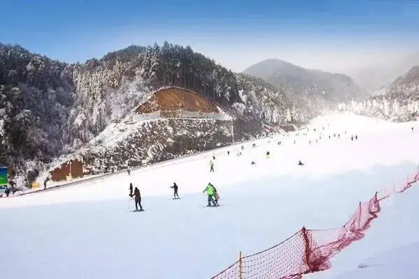 泽大滑雪招募令!北京冬奥在即,来一场滑雪初体验吧
