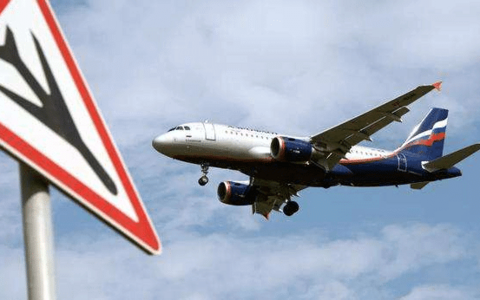 法定代表人变更不影响对原法定代表人采取限制出境措施