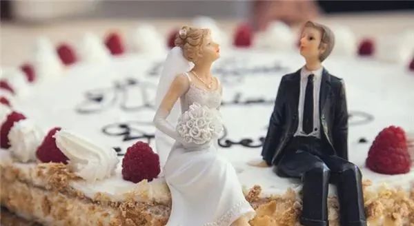 女子“以身抵债”嫁给债权人,债务能否一笔勾销?