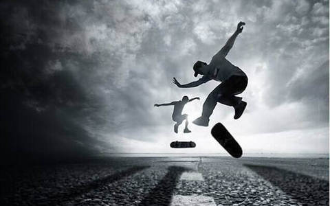 主管在公司门口被下属杀害，能否算作工伤？