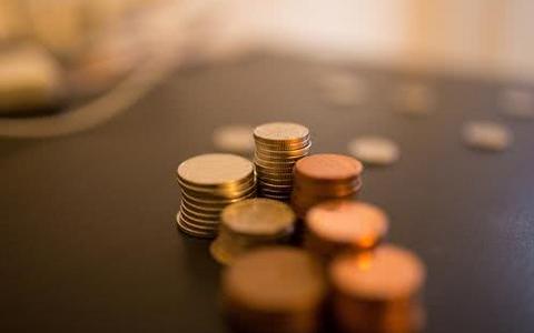 “迟到早退30分钟以上视为旷工半天”这样的条款缺失合理性，属于违法解除！