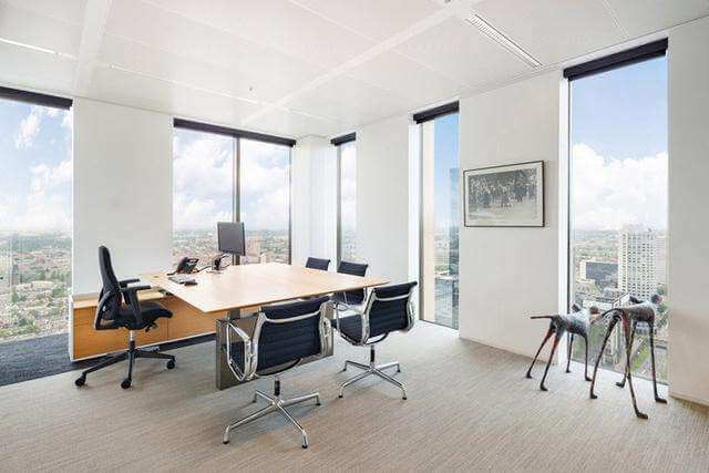 企业安排劳动者通过居家办公方式完成相应工作的,应视为劳动者正常出勤