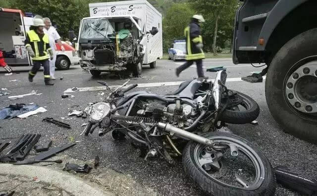 发生交通事故后，成为无、限制民事行为能力人该如何得到赔偿？