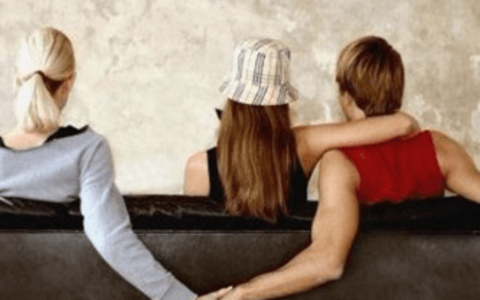 离婚后夫妻一方主张另一方在婚姻关系期间向第三者赠与的财产是否全部返还?