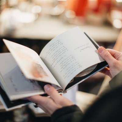 审判研究的头像